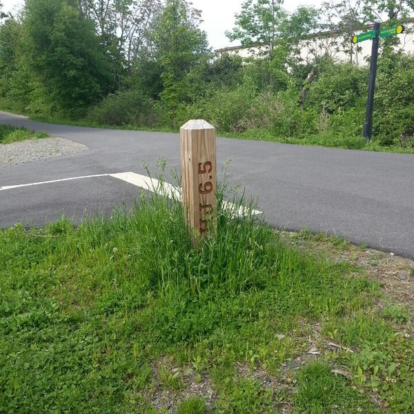 Dutchess County Rail Trail (Titusville Rd) Hiking Trail in Poughkeepsie