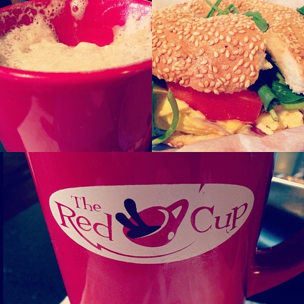 รูปภาพถ่ายที่ The Red Cup โดย Cassie K. เมื่อ 1/30/2013