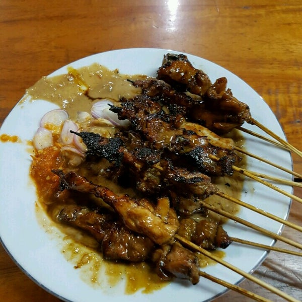 Sate Ponorogo Pak Supandi dan Tahu Campur Jl Sate Ponorogo Pak Supandi dan Tahu Campur Jl