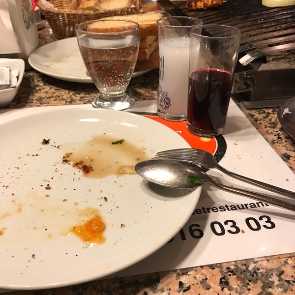 Foto diambil di HT Manş-Et Restaurant oleh ʏ ᴜ ᴄ ᴇ ʟ pada 1/15/2017
