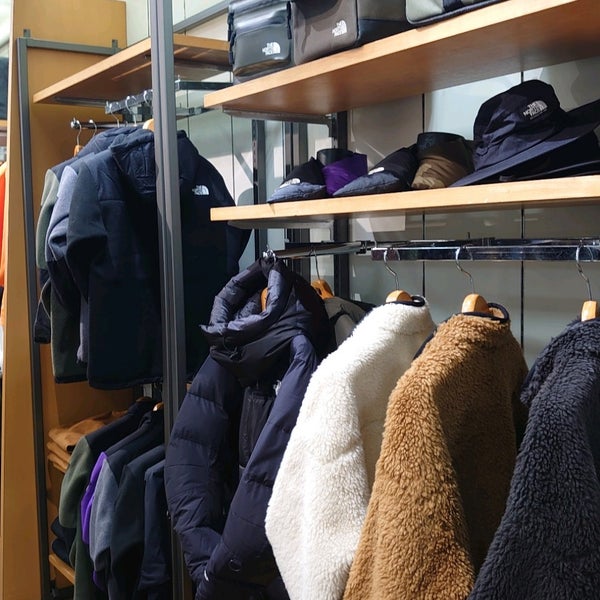 Photos At ノースフェイス 名古屋ファッションワン店 笹島町 39 Visitors Photos At ノースフェイス 名古屋ファッションワン店 笹島町 39 Visitors
