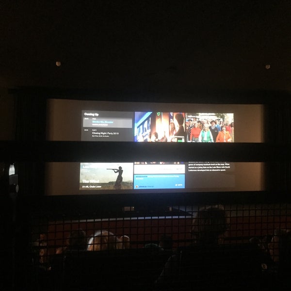 รูปภาพถ่ายที่ Cinerama Filmtheater โดย Victor W. เมื่อ 2/2/2019