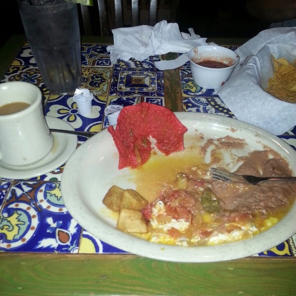 Foto diambil di Texican Cafe Manchaca oleh George pada 8/18/2013
