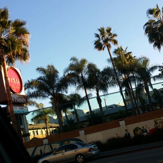 12/25/2013にIlia F.がThe Dixie Hollywood Hotelで撮った写真