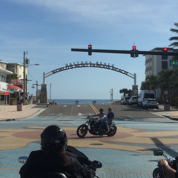 Daytona Beach Oceanwalk POINT BREAK Gift Store in Daytona Beach