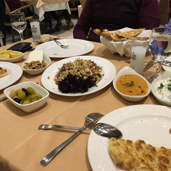 10/22/2016 tarihinde Ali A.ziyaretçi tarafından Kazan Restaurant Lara'de çekilen fotoğraf
