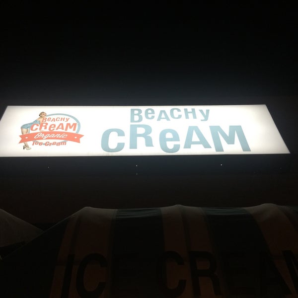 Foto diambil di Beachy Cream oleh 🍰 pada 4/20/2017