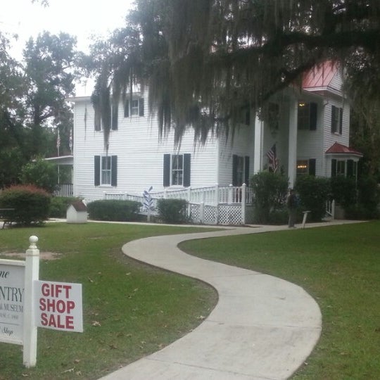Photo taken at Lowcountry Visitors Center &amp; Museum (at Frampton Plantation) by TorqueDom P. on 10/8/2012