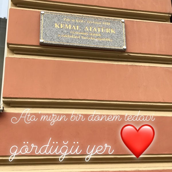 Das Foto wurde bei Hotel Carlsbad Plaza von Gözde am 6/1/2018 aufgenommen
