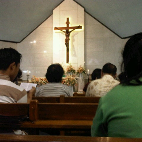 Photo taken at Gereja Katolik Hati Santa Perawan Maria Tak Bernoda by doni n. on 10/28/2012