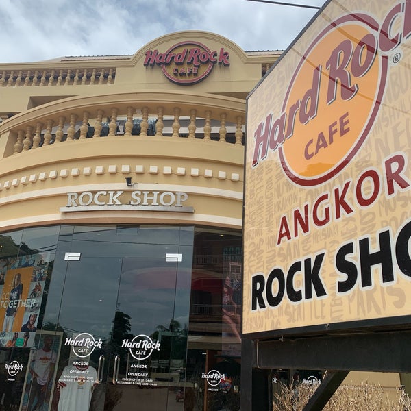 Photo taken at Hard Rock Cafe Angkor by Brianne on 8/13/2019