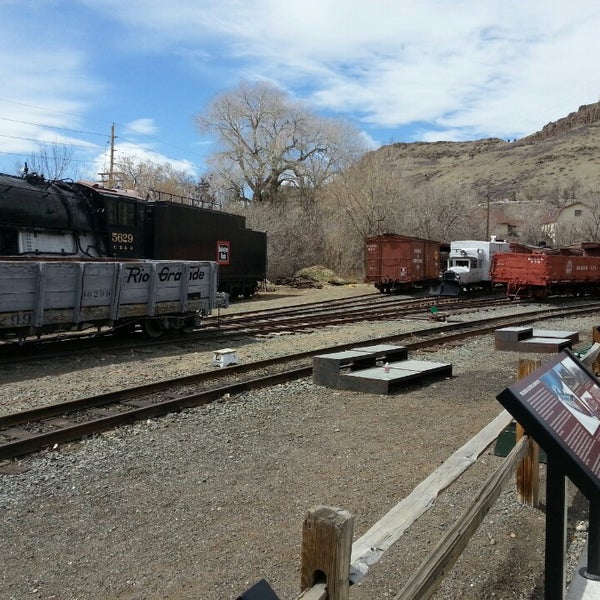 รูปภาพถ่ายที่ Colorado Railroad Museum โดย Logan T. เมื่อ 4/6/2013