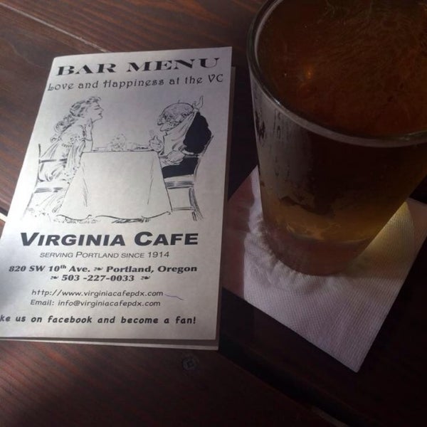 Foto tirada no(a) Virginia Cafe por Skill em 6/2/2014