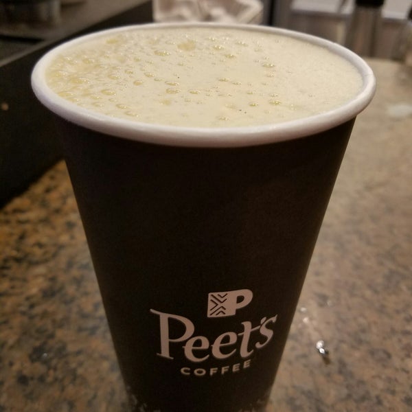 2/11/2018에 Betty L.님이 Peet&#39;s Coffee &amp; Tea에서 찍은 사진