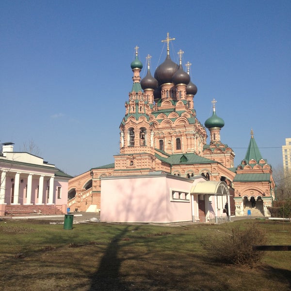 Храм Живоначальной Троицы в Останкино венчание