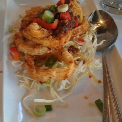 Снимок сделан в Sweet Lime Thai Cuisine пользователем Joelle A. 1/31/2013