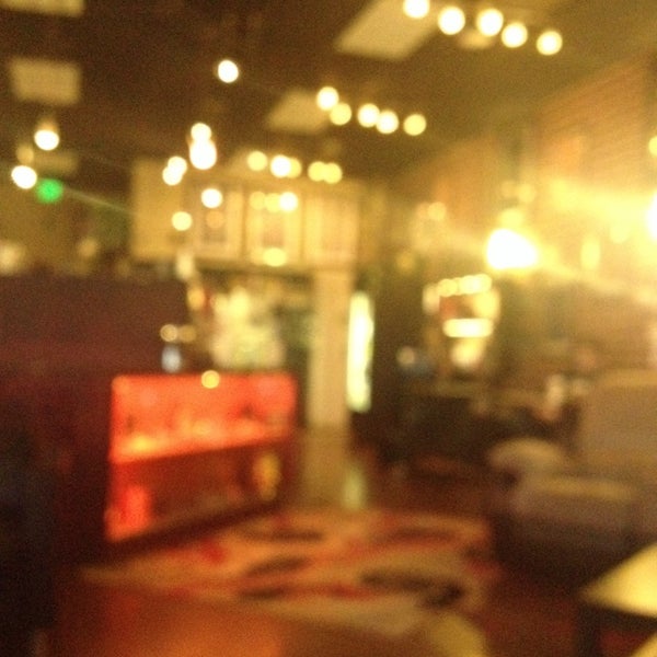 2/23/2014 tarihinde Gabe J.ziyaretçi tarafından The Coffee Shop'de çekilen fotoğraf