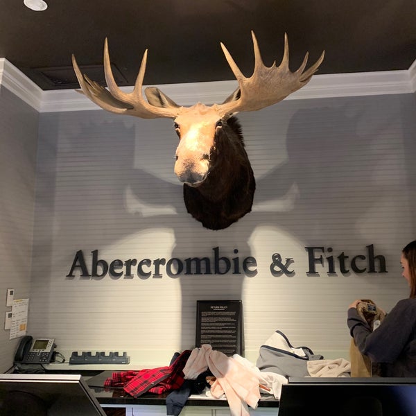 Abercrombie & Fitch - Clothing Store in Universal City