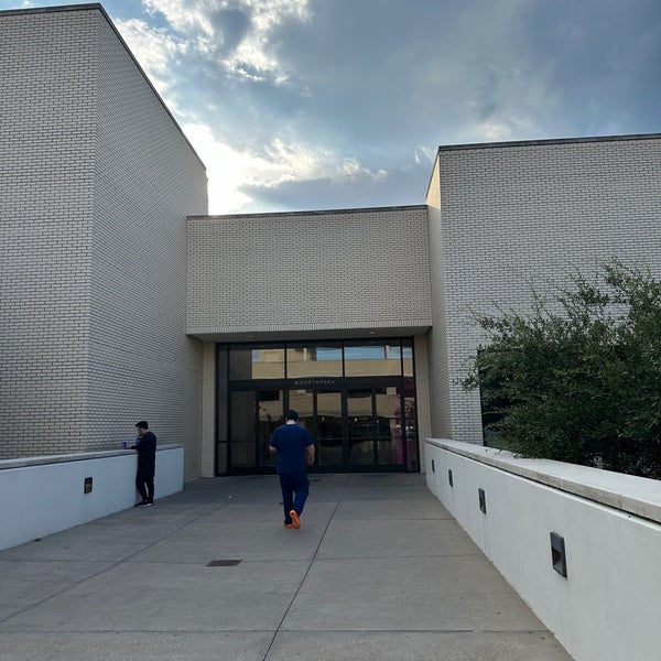 Foto tomada en NorthPark Center  por David R. el 9/24/2023