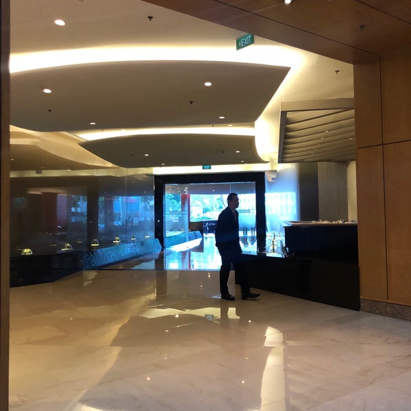 รูปภาพถ่ายที่ Singapore Marriott Tang Plaza Hotel โดย William S. เมื่อ 6/10/2019