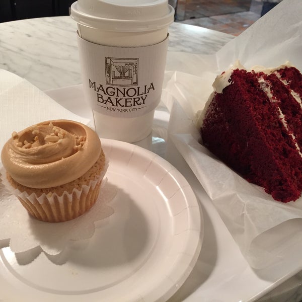 Photo taken at Magnolia Bakery by William S. on 1/24/2016