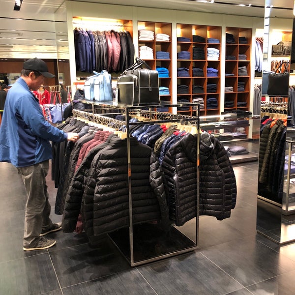 Prada clearance livermore outlets