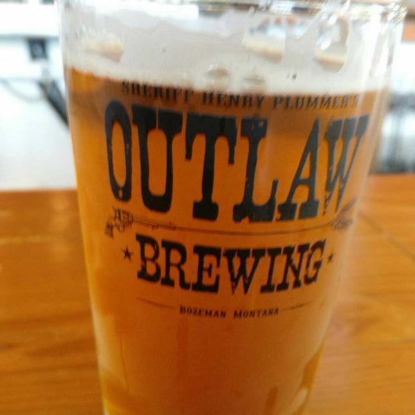 รูปภาพถ่ายที่ Outlaw Brewing โดย Jeffrey R. เมื่อ 6/29/2017
