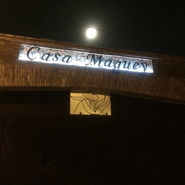 รูปภาพถ่ายที่ Casa Maguey โดย Armando เมื่อ 7/13/2014