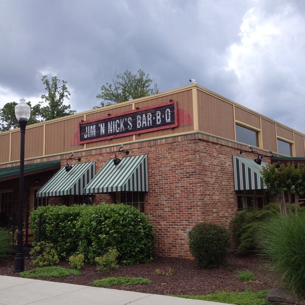 Jim 'N Nick's BarBQ 3084 ziyaretçidan 101 tavsiye