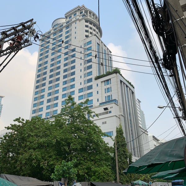 รูปภาพถ่ายที่ DoubleTree by Hilton Bangkok Ploenchit โดย Mohab เมื่อ 1/21/2020