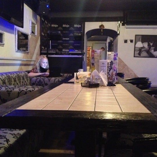 12/7/2012にАлексейがDJ Cafe Mojo / Кафе Моджоで撮った写真