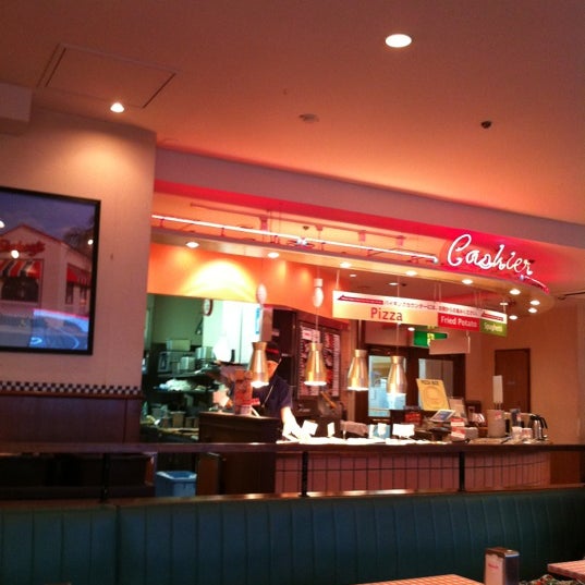 Photos At シェーキーズ Shakey S 多摩市 4 Tips From 492 Visitors