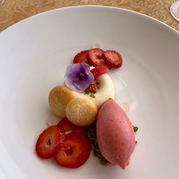 4/4/2022にKevinがThe Restaurant at Auberge du Soleilで撮った写真