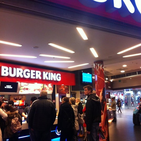 Foto scattata a Burger King da Toru Y. il 10/14/2012