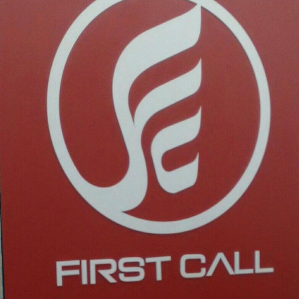 Оператор колл центра фото. Customer officer. First call resolution. First call. Resolution.