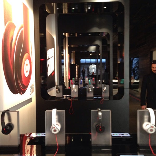 Photo taken at Beats By Dre Store by samir b. on 11/4/2013