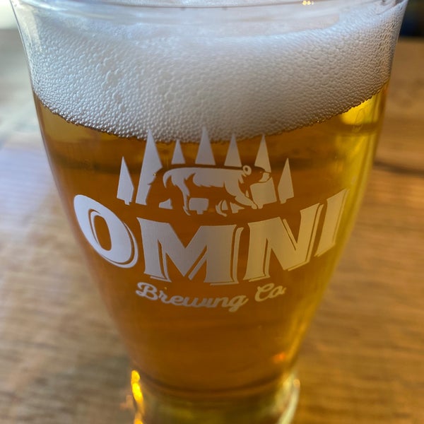 Photo taken at Omni Brewing Co by Suzanne on 4/1/2022