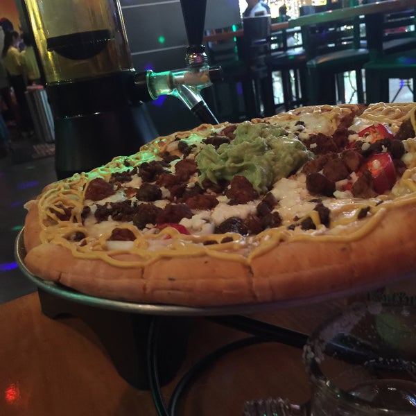 12/6/2015 tarihinde Irving V.ziyaretçi tarafından Héroes Restaurant &amp; Bar'de çekilen fotoğraf
