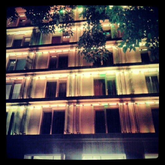 Das Foto wurde bei Lanchid 19 Design Hotel Budapest von Orsi B. am 9/23/2012 aufgenommen