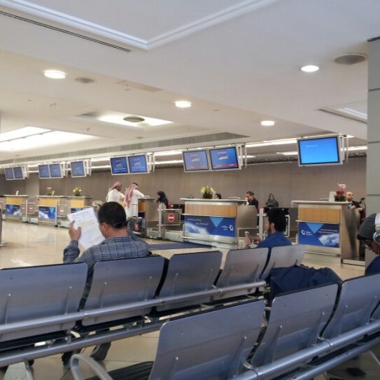 Photos At Saudi Arabian Airlines Check In Counters مطار