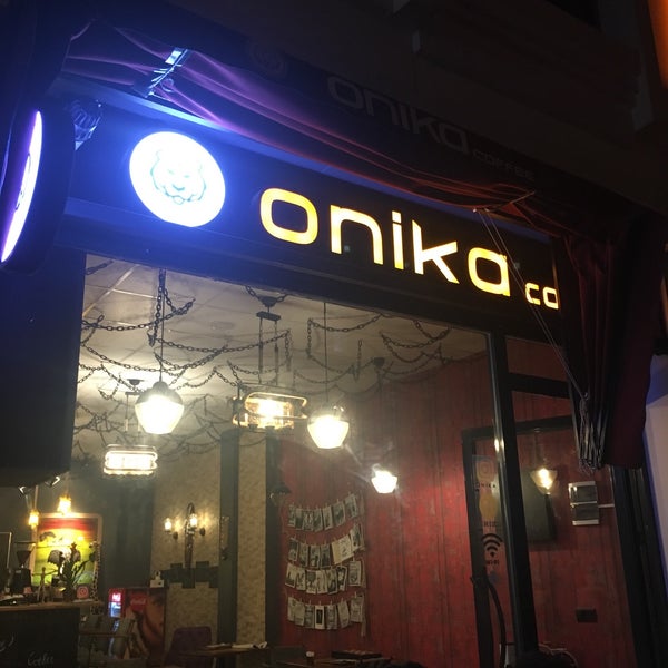 Foto tirada no(a) Onika Coffee por Cengiz em 6/2/2019