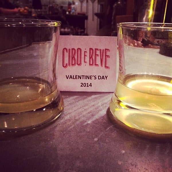 รูปภาพถ่ายที่ Cibo e Beve โดย Michael D. เมื่อ 2/15/2014
