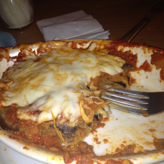 10/13/2012にKaren C.がTony Di Maggio&#39;s Pizzaで撮った写真
