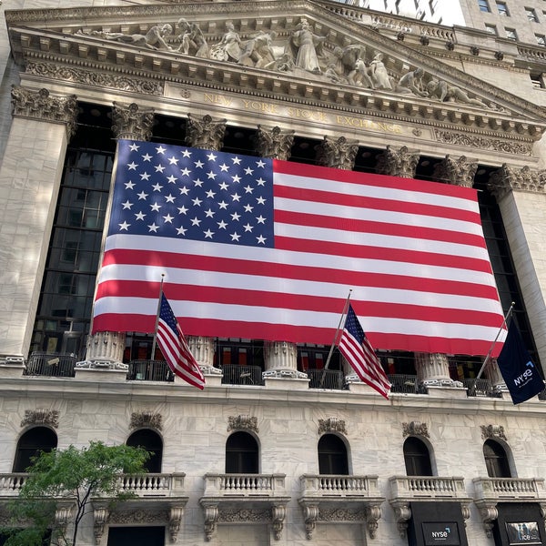 5/27/2023にPradeepがニューヨーク証券取引所で撮った写真