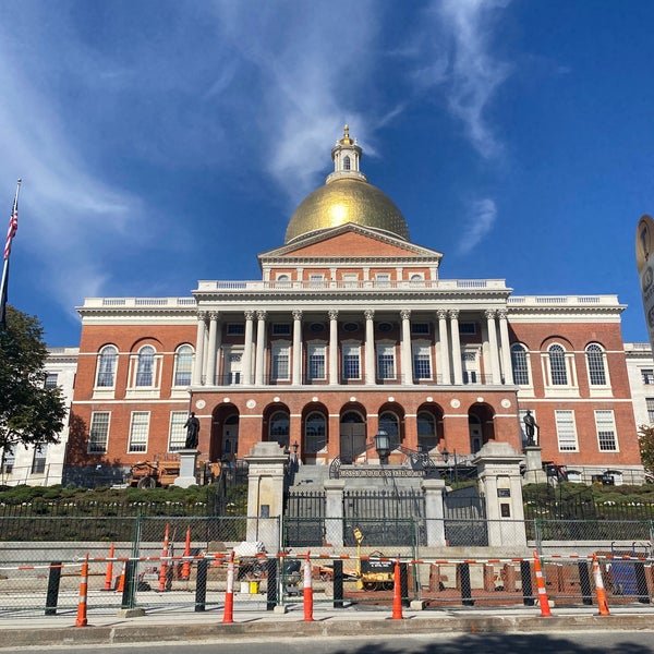 รูปภาพถ่ายที่ Massachusetts State House โดย Kubra U. เมื่อ 10/16/2022