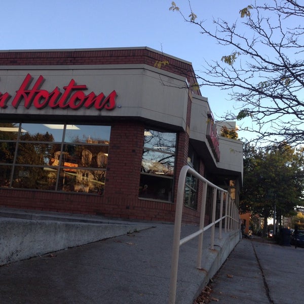Tim Hortons Coffee Shop in Oakville