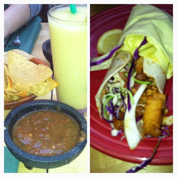 Photo taken at En Fuego Cantina &amp; Grill by Jennifer on 4/3/2013