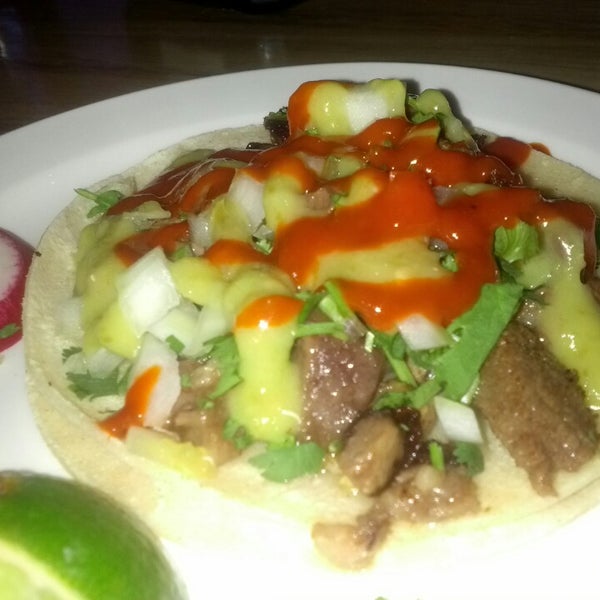 4/5/2014 tarihinde Jonathan B.ziyaretçi tarafından La Luz Mexican Grill'de çekilen fotoğraf