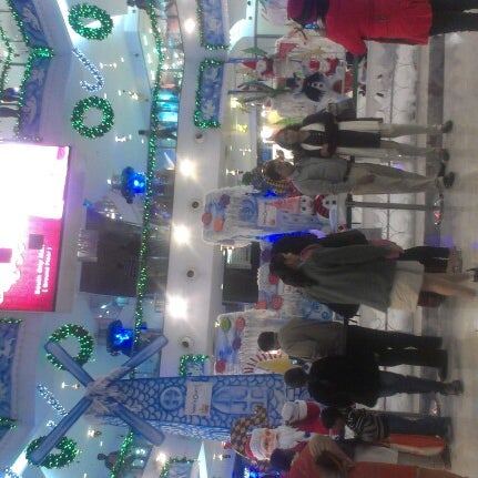 12/20/2012 tarihinde Twinkle C.ziyaretçi tarafından South City Mall'de çekilen fotoğraf