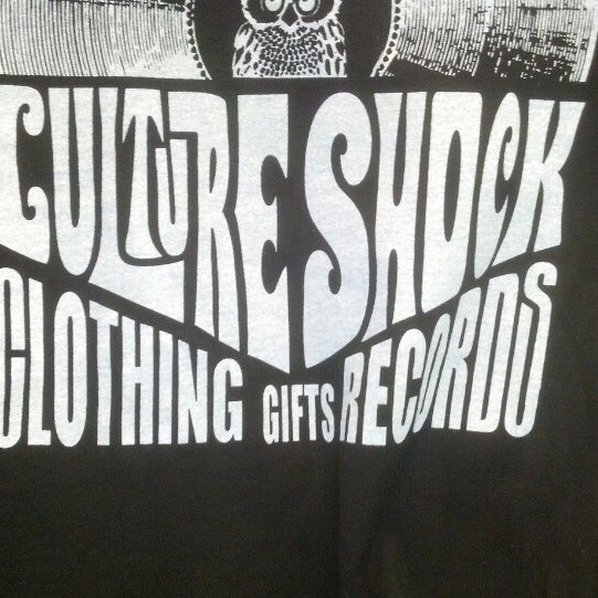 Foto tomada en Culture Shock Clothing &amp; Records  por Tommy T. el 10/22/2013